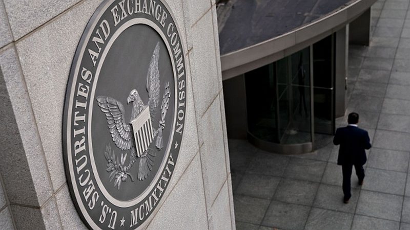 
Недавние действия SEC США могут сильно ударить по рынку альткоинов 