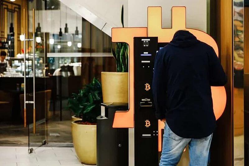 
                    2021 год стал лидером по числу установленных биткоин-банкоматов                