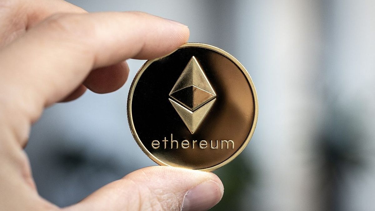 
Сообщество CoinMarketCap сделало прогноз по цене Ethereum на 30 июня 