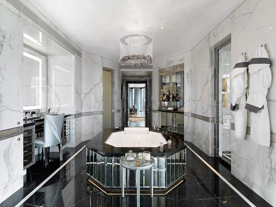 one-hyde-park-penthouse-02