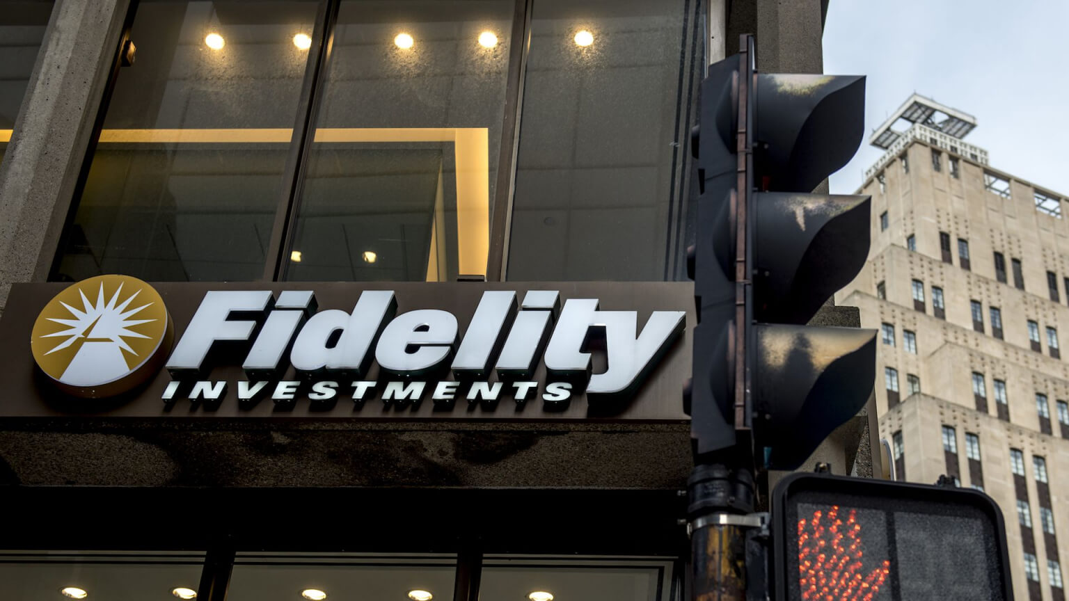 
                    Fidelity Investments запустит два ETF для проектов метавселенной и криптовалют                